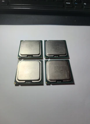 Lot de 4 Intel core 2 Duo, marque: Intel, état: Bon état, 6,00 €, 7,00 € Protection acheteurs incluse