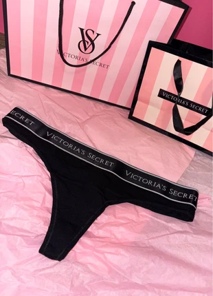 slip nero con elastico Victorias Secret, marque: Victoria's Secret, état: Neuf avec étiquette, taille: S / 36 / 8, 14,00 €, 15,40 € Protection acheteurs incluse