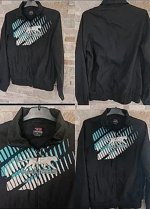 Très bon état veste de sport jogging Airness taille 14ans, brand: Airness, condizioni: Ottime, taglia: 14 anni / 164 cm, €8.00, €9.10 include la Protezione acquisti