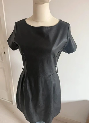 Robe simili cuir New collection t36, merk: New Collection, staat: Heel goed, maat: S / 36 / 8, € 8,00, € 9,10 inclusief Kopersbescherming Pro