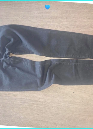 jean levis noir 36, marke: Levi Strauss & Co., zustand: Sehr gut, größe: S / 36 / 8, 13,00 €, 14,35 € inklusive Vinted-Käuferschutz