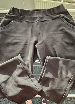 Zwarte comfortbroek recht, condizioni: Ottime, taglia: 6XL / IT 56 / EU 52, €4.00, €4.90 include la Protezione acquisti