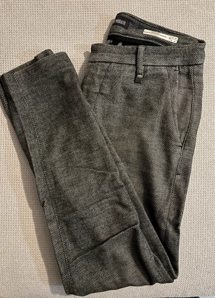 Joli pantalon, marque: Antony Morato, état: Très bon état, taille: S, 8,00 €, 9,10 € Protection acheteurs incluse