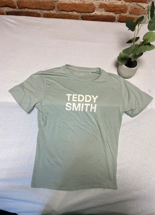 T-shirt Teddy smith, marke: Teddy Smith, zustand: Sehr gut, größe: S, 5,00 €, 5,95 € beinhaltet Vinted-Käuferschutz Pro