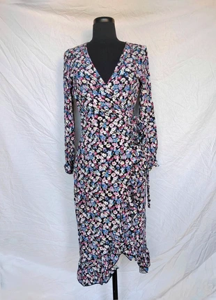 Robe mi-longue à fleurs 🌷 Moûtt, taille S/M, marque: moûtt, état: Très bon état, taille: S / 36 / 8, 9,00 €, 10,15 € Protection acheteurs (Pro) incluse