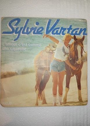 Vinyle Sylvie Vartan – L’amour c’est comme une cigarette, zustand: Sehr gut, 6,00 €, 7,00 € inklusive Vinted-Käuferschutz