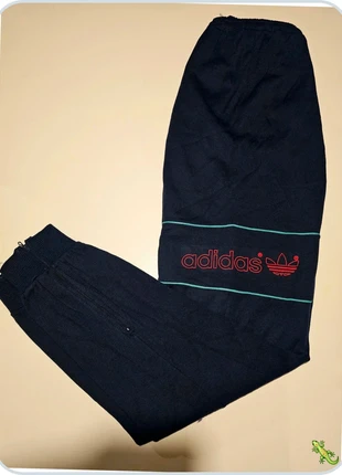 Jogging adidas vintage et rare taille L année 90/2000, brand: adidas, condizioni: Ottime, taglia: L, €22.90, €24.75 include la Protezione acquisti Pro