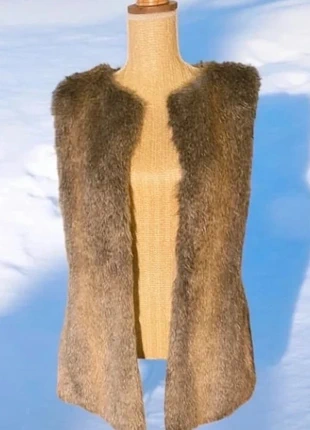 Gilet en fausse fourrure, marque: sans marque, état: Très bon état, taille: M / 38 / 10, 7,00 €, 8,05 € Protection acheteurs incluse