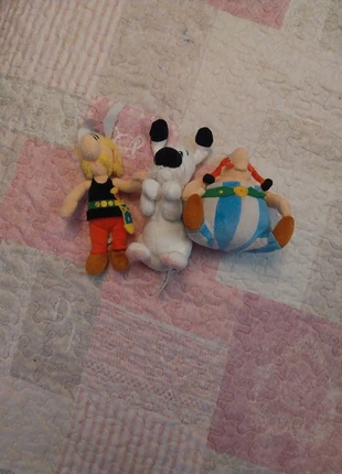 Peluches axterix, obélisque et idefix, état: Très bon état, taille: Taille unique, 6,00 €, 7,00 € Protection acheteurs incluse