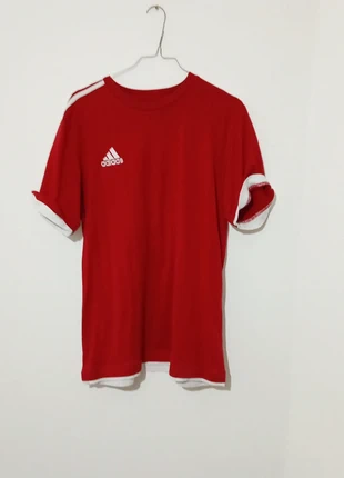 Très Beau tee-shirt Adidas couleur Rouge et blanc, marque: adidas, état: Très bon état, taille: L, 19,00 €, 20,65 € Protection acheteurs incluse