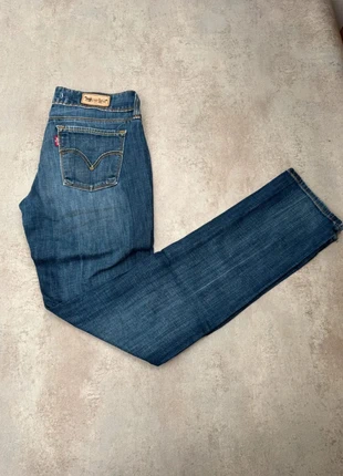 Jean Levi’s 571 Slim fit Femme Bleu vintage – Taille 38, brand: Levi's, condition: Very good, size: M / 38 / 10, €24.00, €25.90 includes Buyer Protection Pro