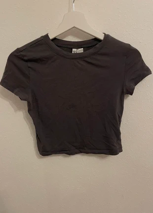 Shirt, brand: H&M, condizioni: Ottime, taglia: S / IT 40 / EU 36, €2.00, €2.80 include la Protezione acquisti