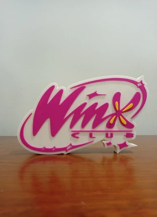 Winx Club – Logo / Desk Sign, brand: Winx, condizioni: Ottime, €6.00, €7.00 include la Protezione acquisti