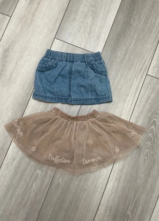 Lot de jupe 6 mois comme neuf Zara, brand: Zara, condizioni: Nuovo senza cartellino, taglia: 6-9 mesi / 68 cm, €8.00, €9.10 include la Protezione acquisti