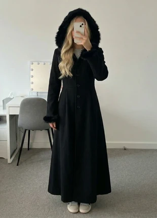 Manteau Long Noir à Capuche Fausse Fourrure / Long Coat Faux : Fake Fur / Style Élégant & Rare 🖤, marque: Solombra Atelier, état: Neuf sans étiquette, taille: M / 38 / 10, 79,00 €, 83,65 € Protection acheteurs incluse