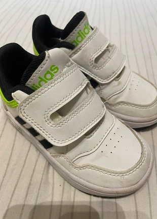 Scarpe adidas bambino, marque: adidas, état: Très bon état, taille: 24, 5,00 €, 5,95 € Protection acheteurs incluse
