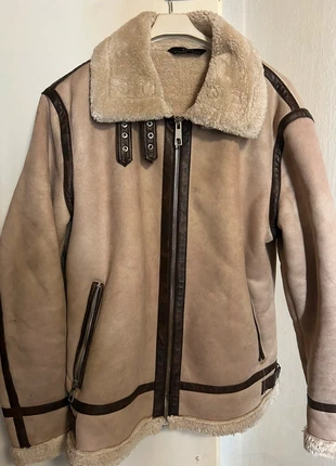 Veste Zara, brand: Zara, condizioni: Buone, taglia: L, €8.00, €9.10 include la Protezione acquisti