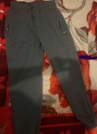 Jogging gris, brand: Nike, condition: Very good, size: M, €2.25, €3.06 includes Buyer Protection