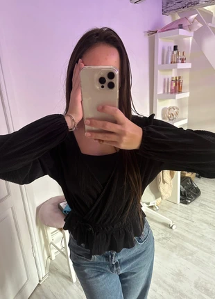 Haut noir effet cache-cœur, marque: Jennyfer, état: Très bon état, taille: S / 36 / 8, 5,00 €, 5,95 € Protection acheteurs incluse