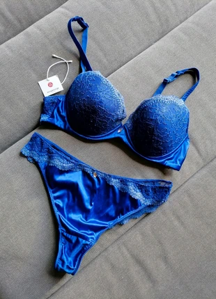 Ensemble lingerie Rouge gorge, marque: rouge-gorge, état: Neuf sans étiquette, taille: 95B, 4,00 €, 4,90 € Protection acheteurs incluse