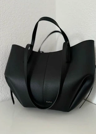 Sac Polène Cyme couleur noir, en excellent état, avec sa petite pochette assortie., marque: Noir, état: Très bon état, 230,00 €, 242,20 € Protection acheteurs incluse