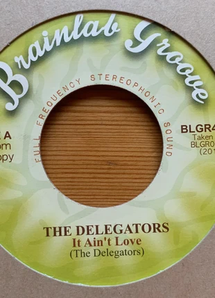 7” ska revive red🔴 translucent vinyl, estado: Novo sem etiquetas, €12.00, €13.30 inclui Proteção do Comprador