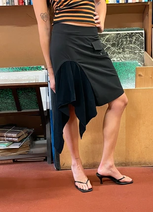 Asymmetric skirt, brand: Vintage Dressing, condizioni: Nuovo senza cartellino, taglia: M / IT 42 / EU 38, €45.00, €47.95 include la Protezione acquisti
