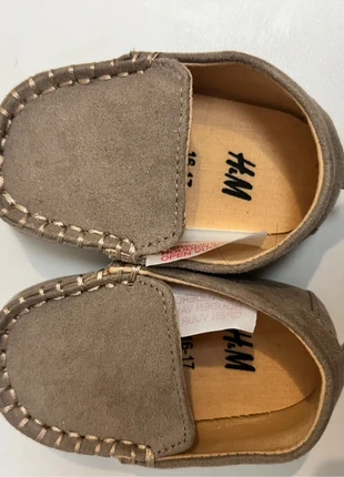 Chaussure bateau mocassin HM pour bébé, brand: H&M, condizioni: Nuovo senza cartellino, taglia: 17, €3.00, €3.85 include la Protezione acquisti