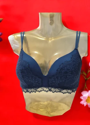 Reggiseno Hunkemöller “Perfect Plunge – The Heart Breaker” pizzo blu | Tg. 80C / 95C/5it, marca: Hunkemöller, estado: Novo com etiquetas, tamanho: 90C, €17.99, €19.59 inclui Proteção do Comprador
