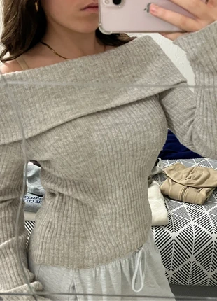 Pull épaules nues, marque: H&M, état: Très bon état, taille: S / 36 / 8, 8,00 €, 9,10 € Protection acheteurs incluse