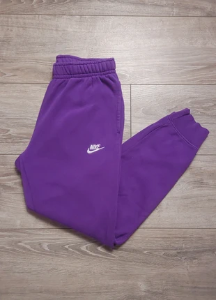 jogging / pantalon nike club violet logo blanc brodé taille S homme - SKU 336, brand: Nike, condizioni: Ottime, taglia: S, €27.99, €30.09 include la Protezione acquisti Pro
