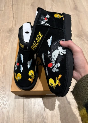 Palace X UGG X Looney Tunes Ultra Mini Boot Black, marque: Palace Skateboards, état: Neuf avec étiquette, taille: 39.5, 230,00 €, 242,20 € Protection acheteurs incluse