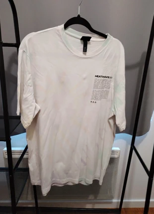 T-shirt manches courtes H&M en M, marque: H&M, état: Très bon état, taille: M, 5,00 €, 5,95 € Protection acheteurs incluse