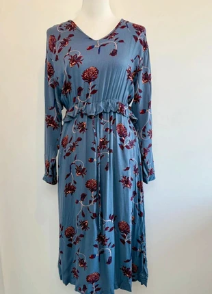 Magnifique robe MSCH Coppenhaegen à fleurs taille S, marque: MSCH Copenhagen, état: Très bon état, taille: S / 36 / 8, 30,00 €, 32,20 € Protection acheteurs incluse