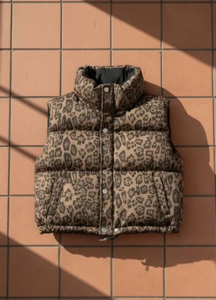 Doudoune sans manches imprimé léopard, gilet matelassé taille S, streetwear chic, marca: Isoldea, estado: Muito bom, tamanho: S / 36 / 8, €44.99, €47.94 inclui Proteção do Comprador Pro