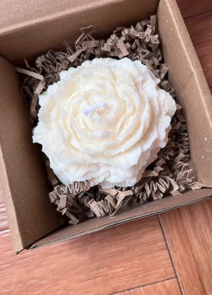 Bougie fleur parfumée blanche, marca: Fabrication Artisanale, estado: Novo com etiquetas, €11.00, €12.25 inclui Proteção do Comprador