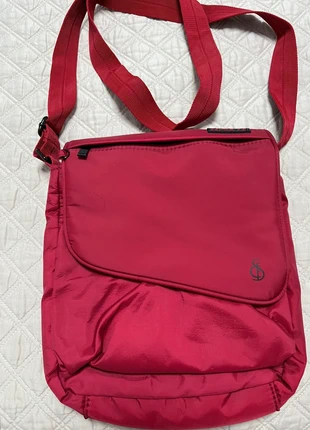 Bolso bandolera SFC, marque: SEVILLA FÚTBOL CLUB, état: Neuf sans étiquette, 7,00 €, 8,05 € Protection acheteurs incluse