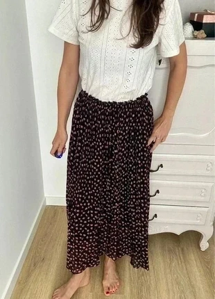 Jupe longue fluide Camaïeu noire fleurie - Taille 36, marca: Camaïeu, estado: Muito bom, tamanho: S / 36 / 8, €14.00, €15.40 inclui Proteção do Comprador