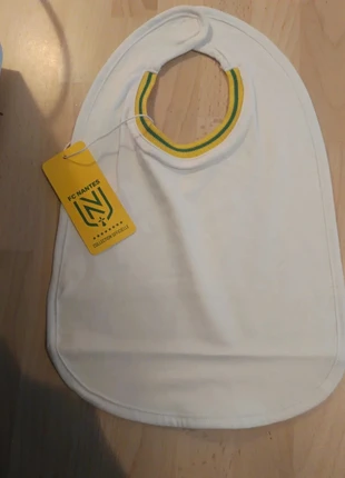 Bavoir FC Nantes bébé, brand: FC Nantes, condition: New with tags, €3.00, €3.85 includes Buyer Protection