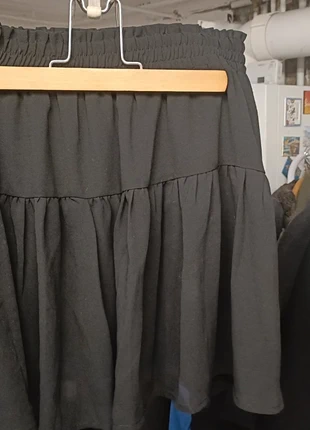 Jupe courte à volants, marke: H&M, zustand: Neu, größe: M / 38 / 10, 2,00 €, 2,80 € inklusive Vinted-Käuferschutz