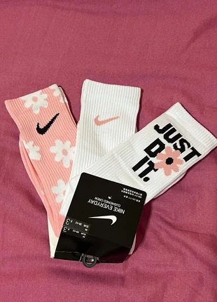 Calzini Nike, brand: Nike, condizioni: Nuovo senza cartellino, taglia: Taglia unica, €15.00, €16.45 include la Protezione acquisti