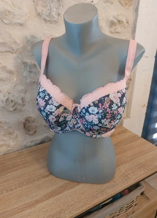 Soutien gorge 110E gorteks neuf, marque: Gorteks, état: Neuf avec étiquette, taille: 110E, 12,00 €, 13,30 € Protection acheteurs incluse