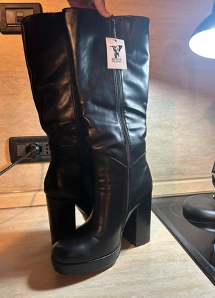 Stivali sotto il ginocchio, brand: Martin Pescatore, condizioni: Nuovo con cartellino, taglia: 38, €20.00, €21.70 include la Protezione acquisti