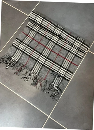 Écharpe Burberry, brand: Burberry, condition: Very good, €25.00, €26.95 includes Buyer Protection