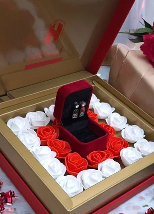 Boucles d’oreilles luxe dans coffret cadeau avec roses, marke: Fait Main, zustand: Neu, 19,00 €, 20,65 € inklusive Vinted-Käuferschutz