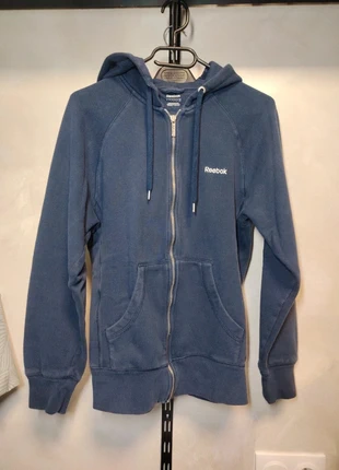 Pull capuche Reebok - taille S - couleur marine, marque: Reebok, état: Très bon état, taille: S, 6,00 €, 7,00 € Protection acheteurs incluse