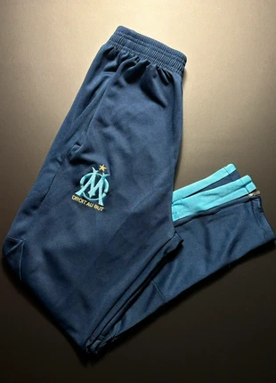 Jogging Olympique de Marseille Puma Training Taille S Football bleu marine logo brodé (N147), marque: Puma, état: Très bon état, taille: S, 25,00 €, 26,95 € Protection acheteurs (Pro) incluse