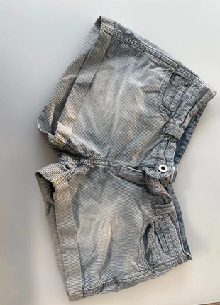 Short Roxy M, marke: Roxy, zustand: Sehr gut, größe: M / 38 / 10, 4,00 €, 4,90 € inklusive Vinted-Käuferschutz