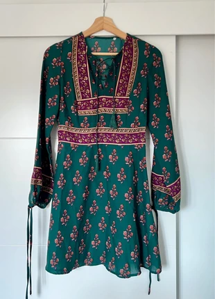 Vestido Verde estampado Manga larga, marque: Sfera, état: Bon état, taille: XS / 34 / 6, 8,00 €, 9,10 € Protection acheteurs incluse