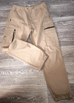 Pantalon jogg pants cargo, marke: Celio, zustand: Sehr gut, größe: M, 20,00 €, 21,70 € inklusive Vinted-Käuferschutz
